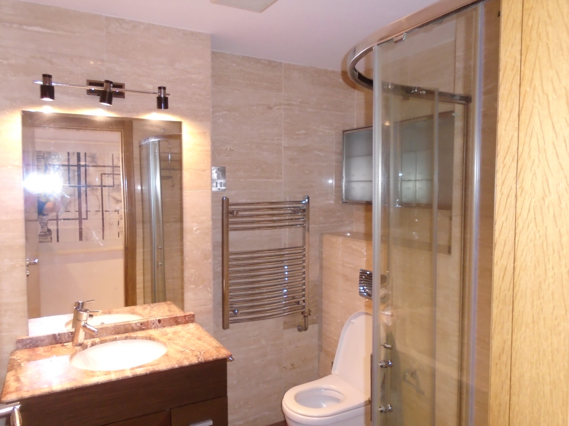 Ocean Village - Majestic Ocean Plaza Image