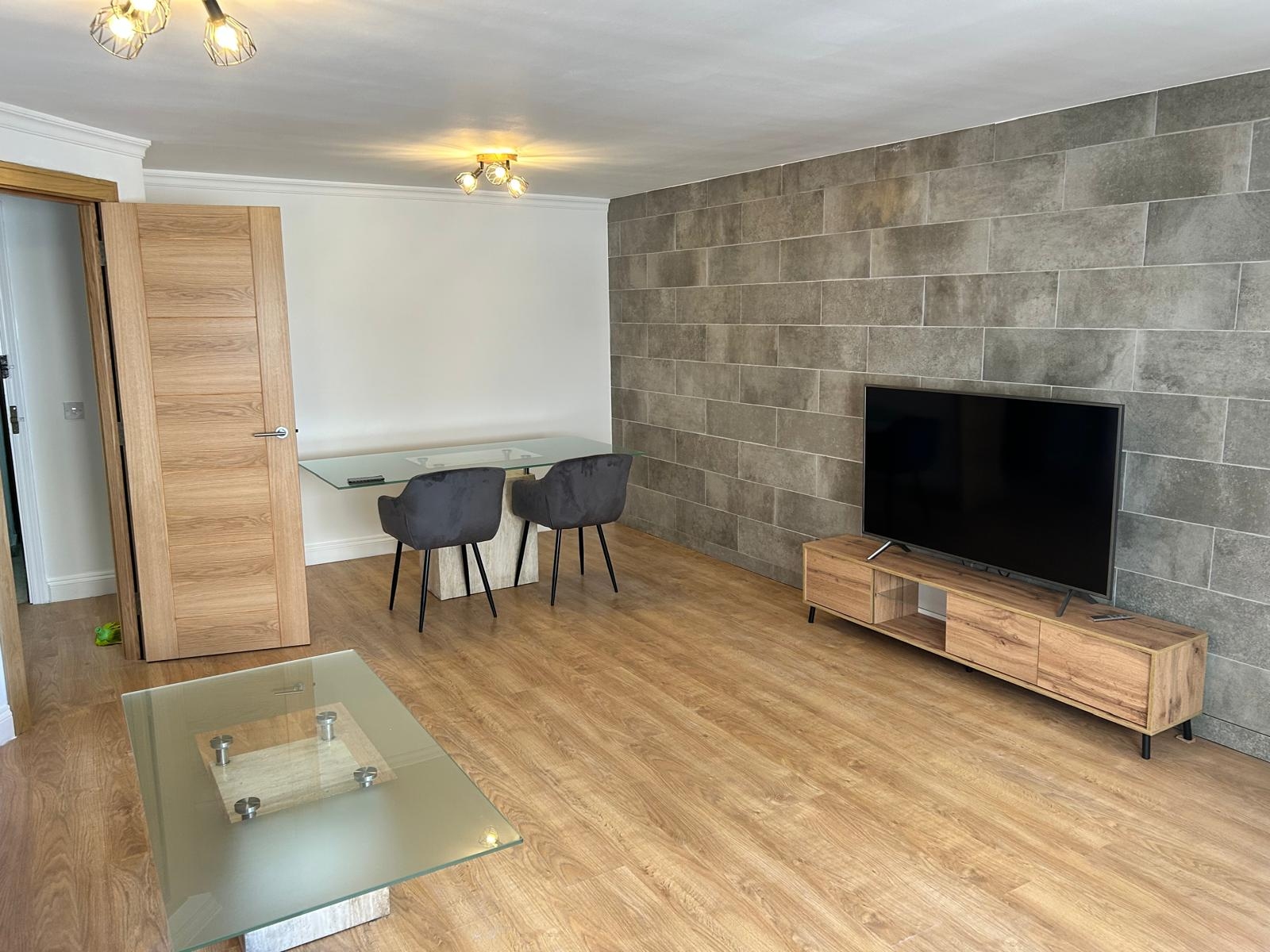 Devils Tower Road Image