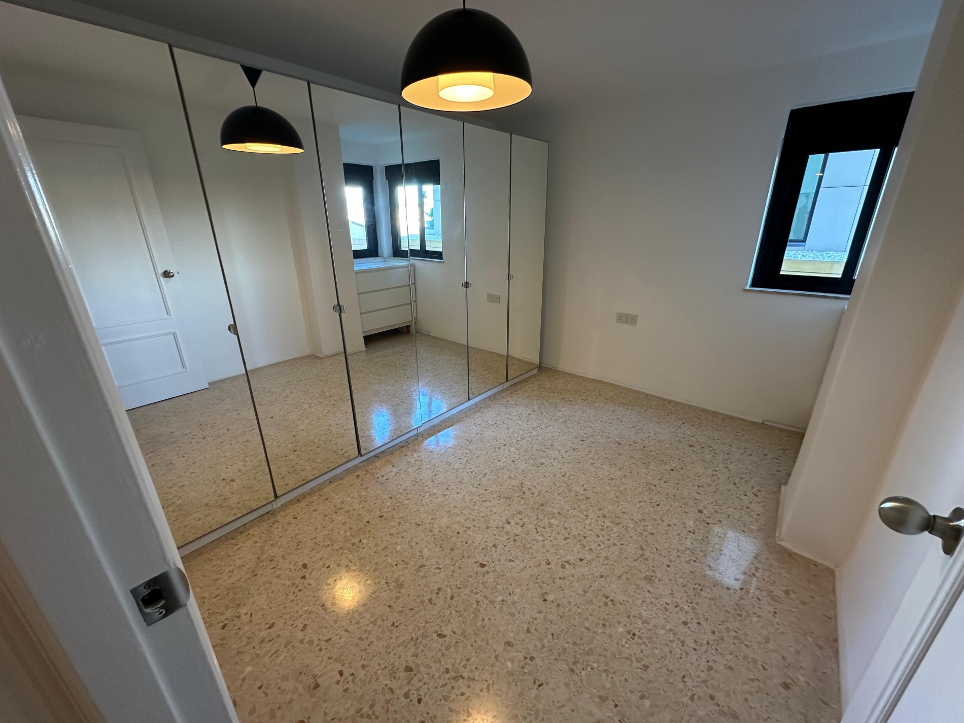 Devils Tower Road Image